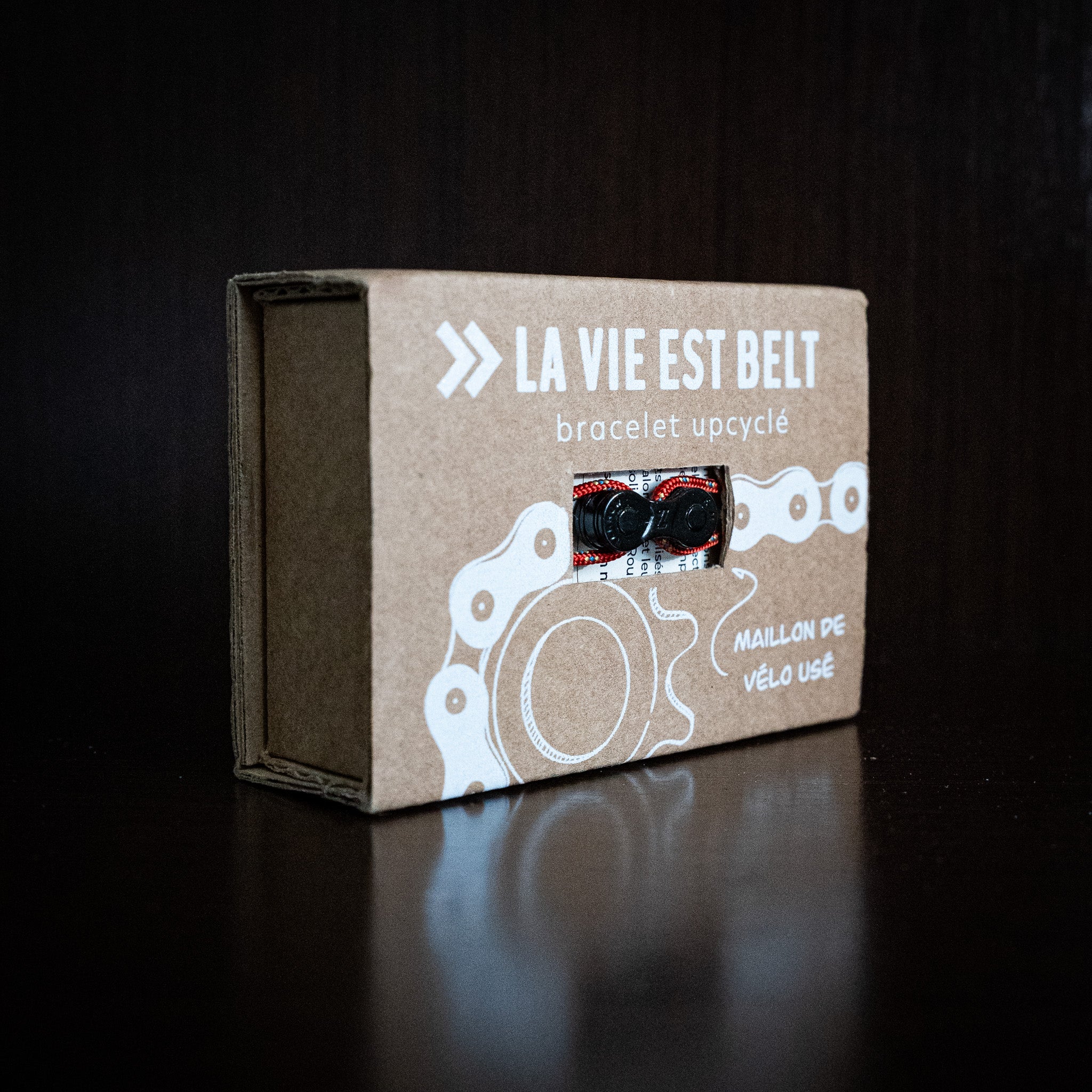 Upcycled bicycle chain bracelet red Jura