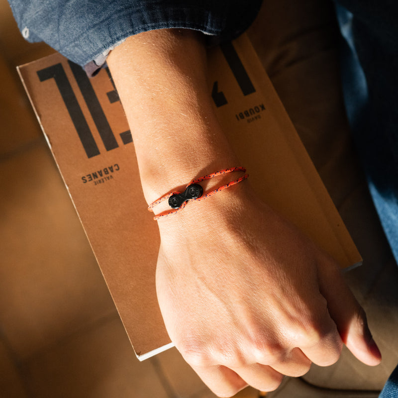 Upcycled bicycle chain bracelet orange-blue Ardennes