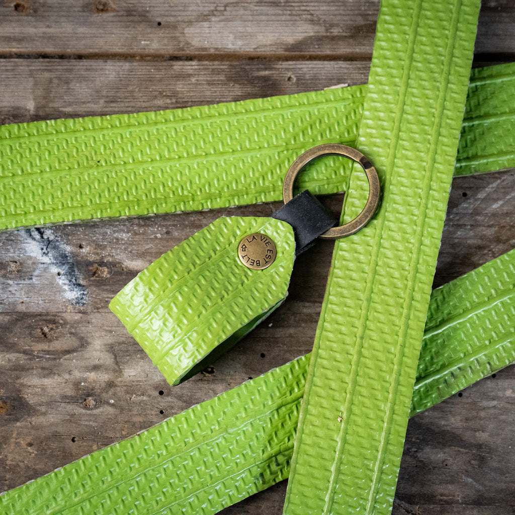 Porte-clés en lance à incendie de couleur verte